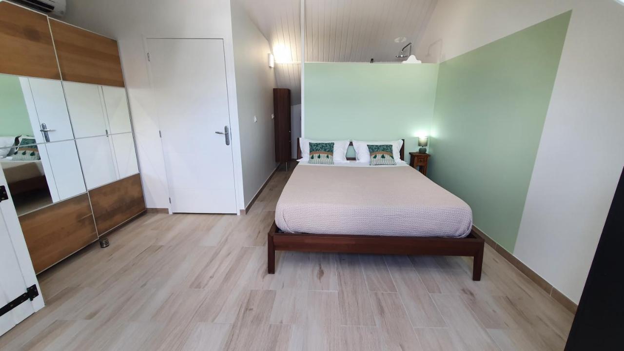 Pinel Superbe Appartement En Residence Vue Mer Cul de Sac Extérieur photo