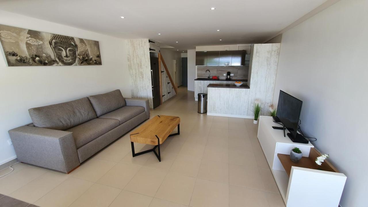 Pinel Superbe Appartement En Residence Vue Mer Cul de Sac Extérieur photo