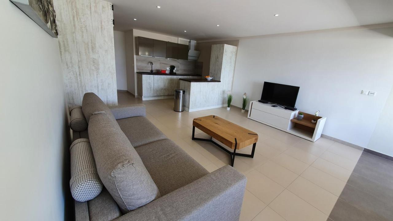 Pinel Superbe Appartement En Residence Vue Mer Cul de Sac Extérieur photo
